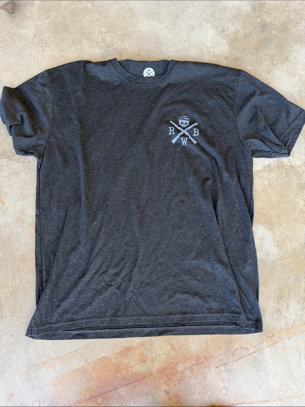 Men's Chest Logo Short Sleeve T-Shirt in Dark Gray